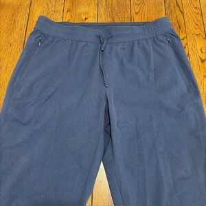 Kuhl Women’s Light Weight Straight Leg Stretchy Joggers Navy Size Medium Read